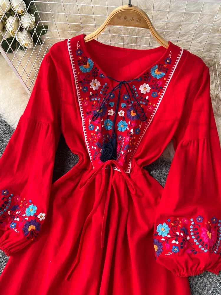 Ethnic Style Retro Embroidered Dress Women's Mid-length Waist Slim Lantern Sleeves Literary Gentle A-line Vestidos Women D1031