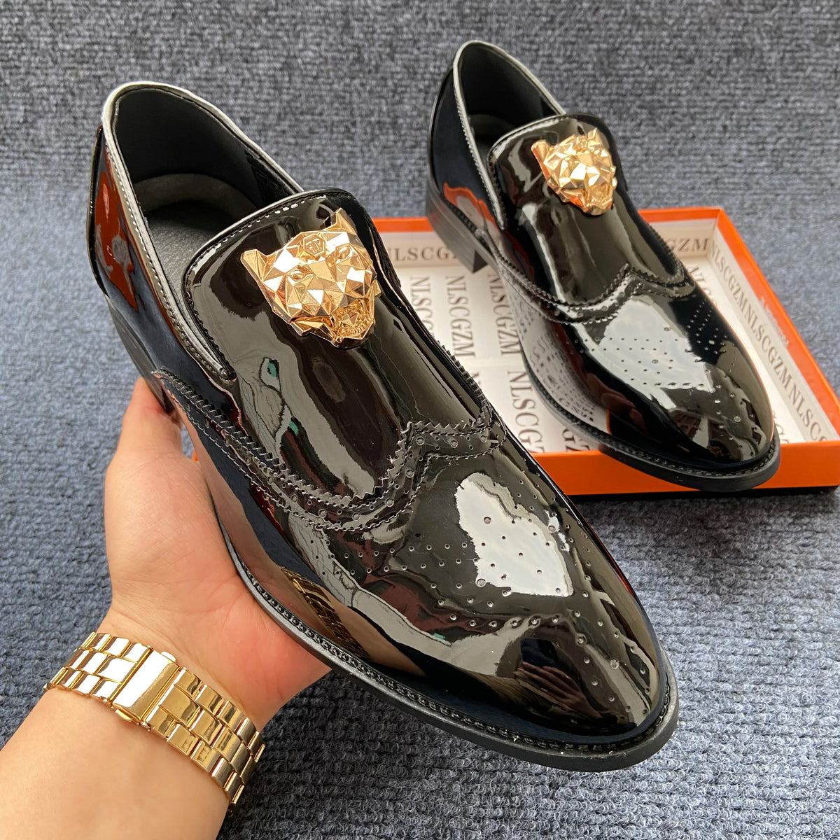 Dress Shoes Men Party Flats Black Golden Decoration Formal Brogues Patchwork Casual Shoes Handmade Wedding Men Loafers Moccasins