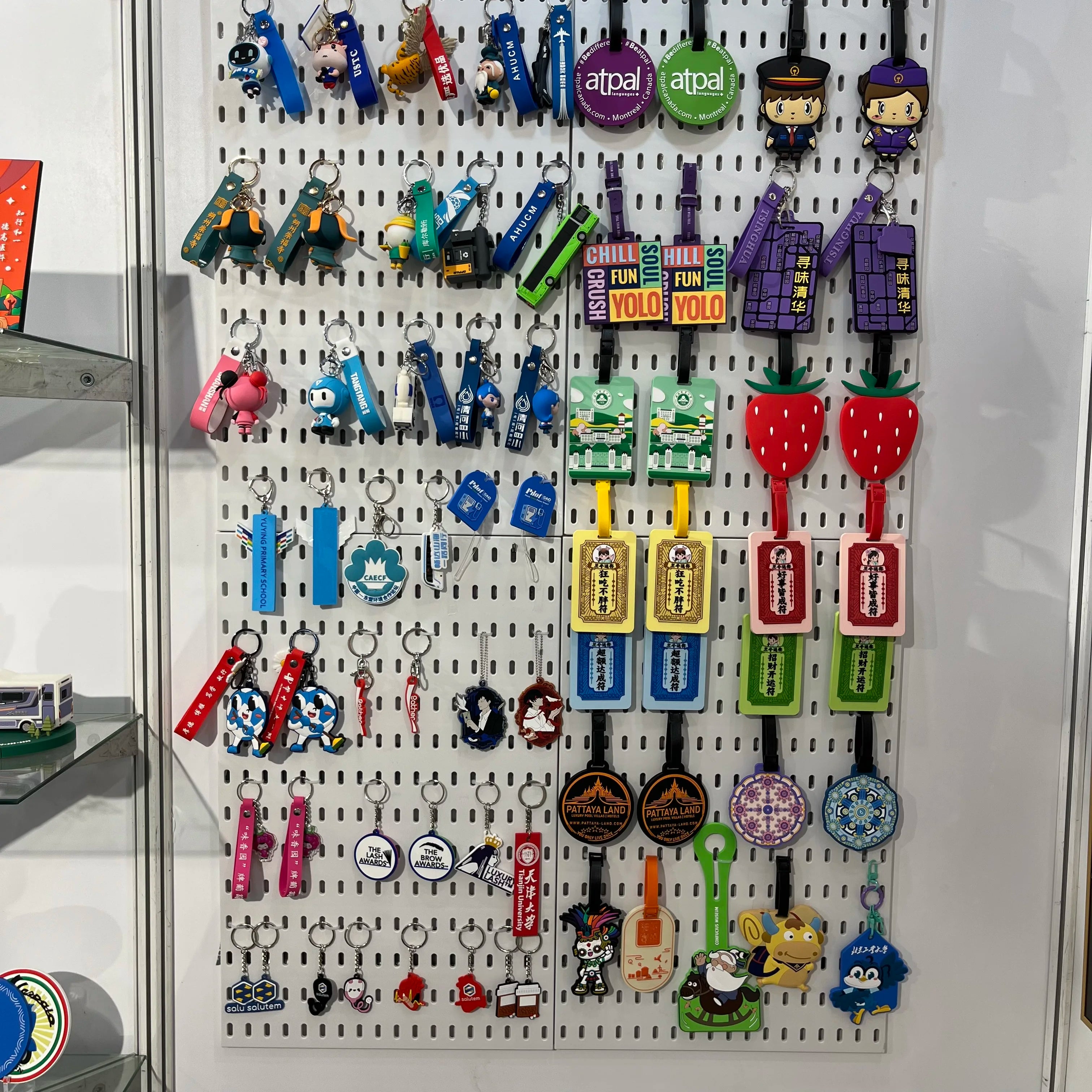Personalized Custom Logo Promotional Soft Pvc Keychain Personalized Plastic Silicone Rubber Flexible Pvc Keychain Design