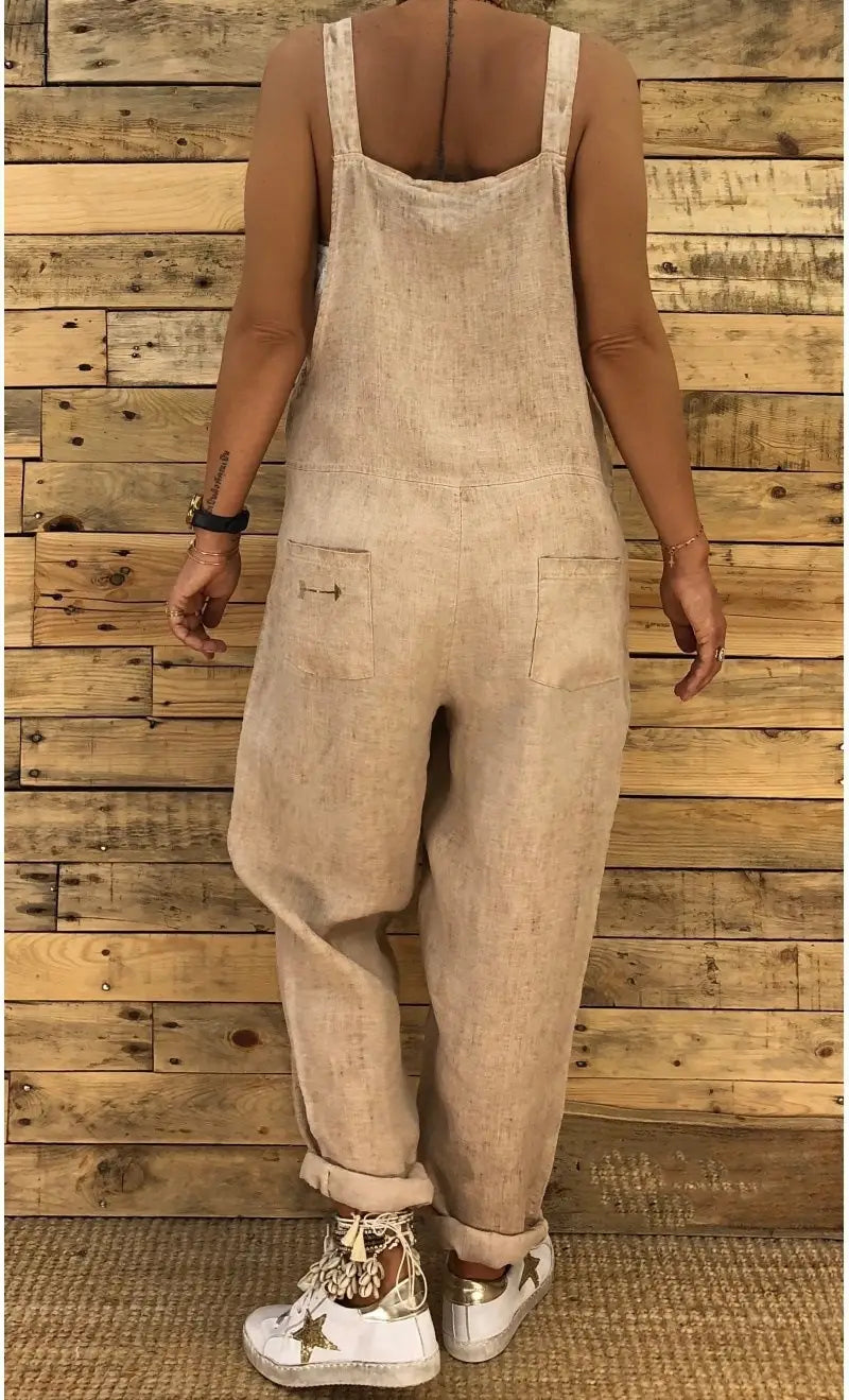 Beige Leinen-Jeans-Latzhosen für Damen mit verstellbaren Trägern und Fronttaschen.