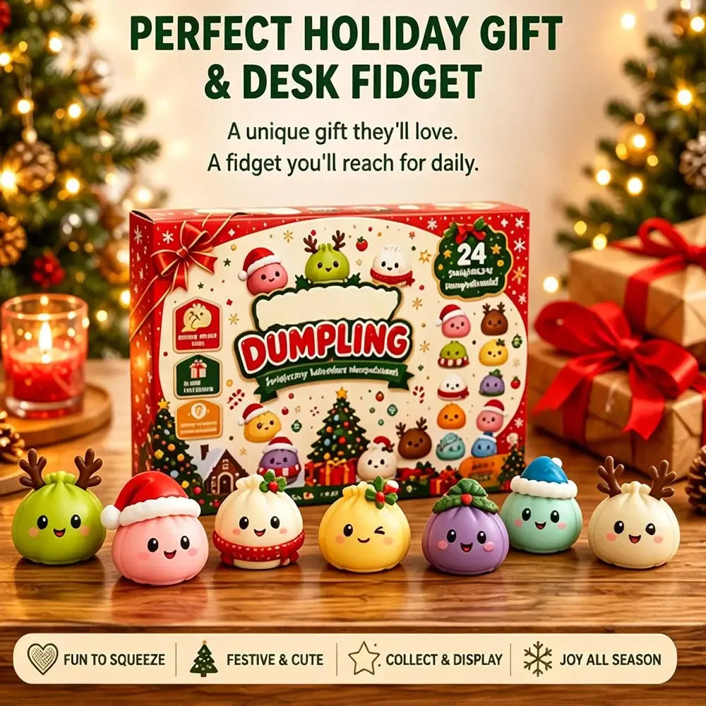 Une boîte festive de calendrier de l’Avent « squishy » rouge et blanc affichant 24 jouets « squishy » en forme de ravioles façon dessin animé, avec des accessoires de saison tels que des bois de renne et des bonnets de Père Noël visibles de face.