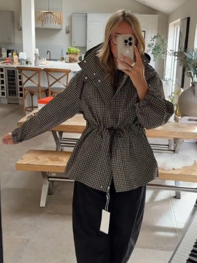 Casual Plaid Hooded Trench Jacket Women Classic Stand Collar Adjustable Drawstring Waist Loose Coats Lady Fall Fashion Outerwear
