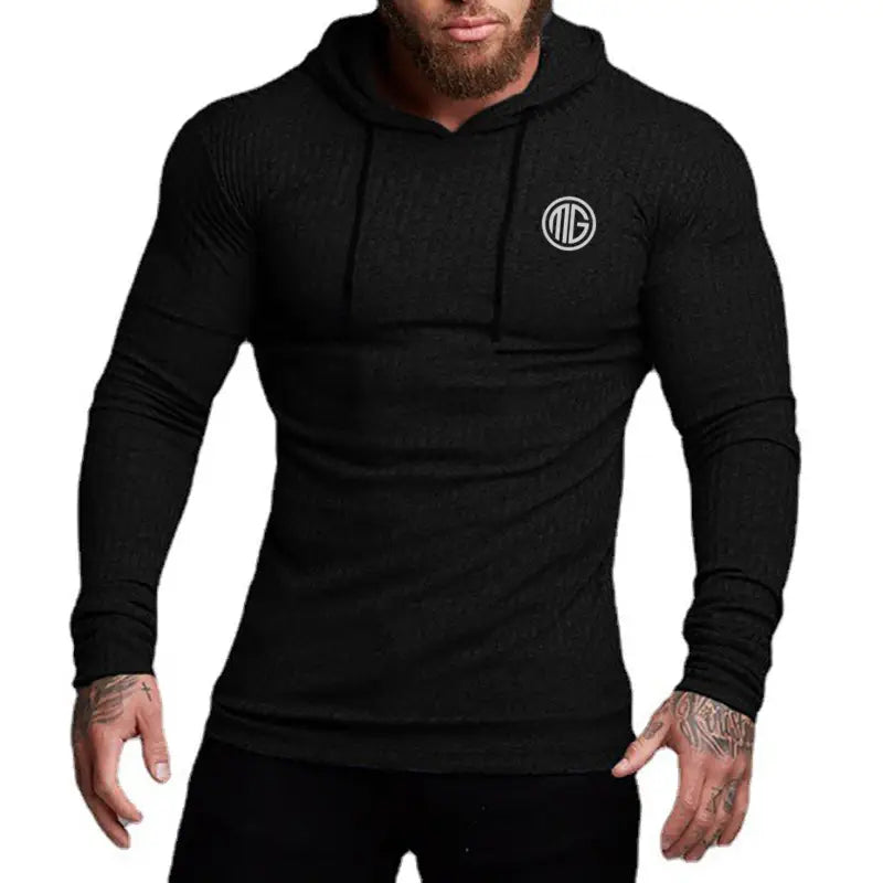 Sudadera con capucha de punto negra tipo pulóver, con mangas largas y ajuste slim, con un sutil logotipo circular blanco en el pecho.