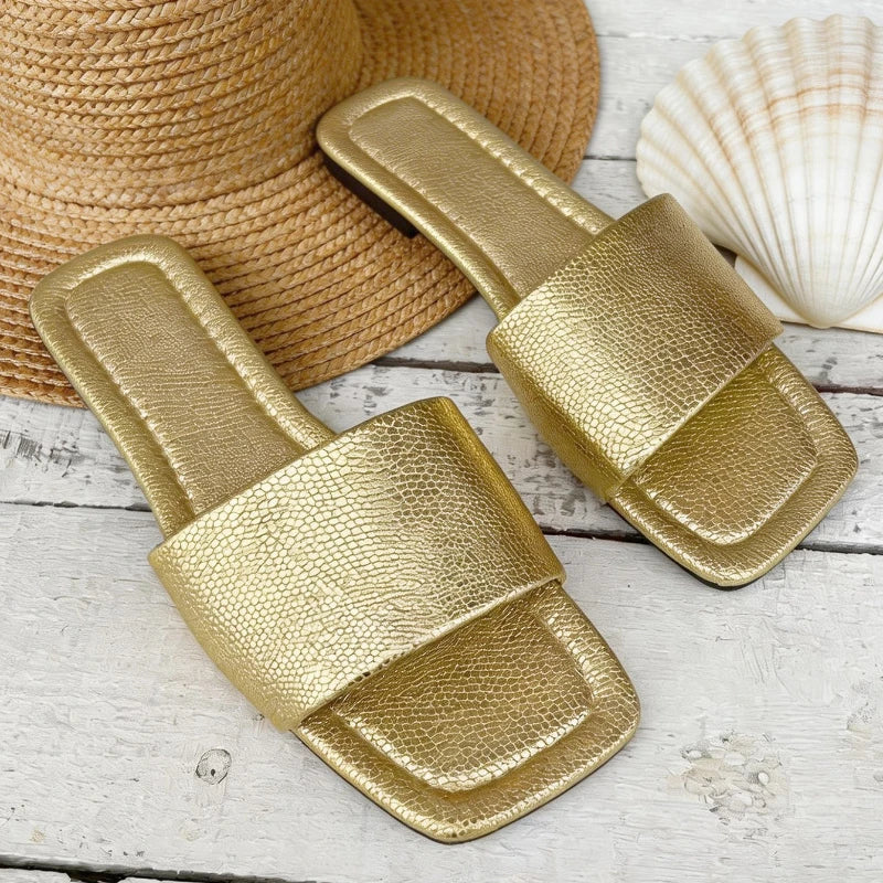 Women Slippers Luxury Designer Sandals 2026 New Comfortable Women's Shoes Casual Summer Flat Slippers Lightweight Slides Women