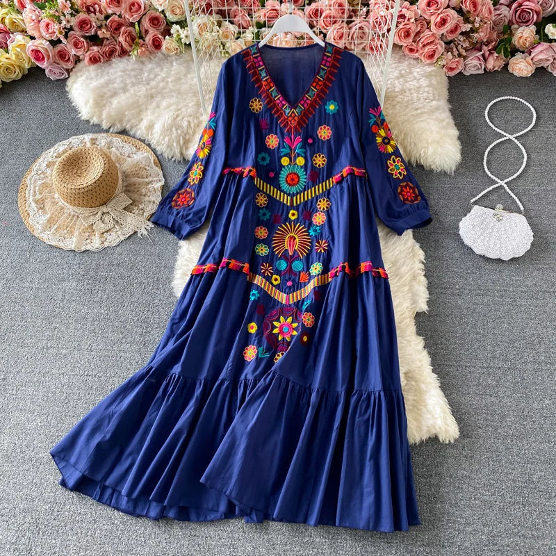 Women Vintage Dress Bohemian Ethnic Seaside Holiday Dress Spring Embroidered V-Neck Beach Dress Sundress Casual Pleated Vestidos