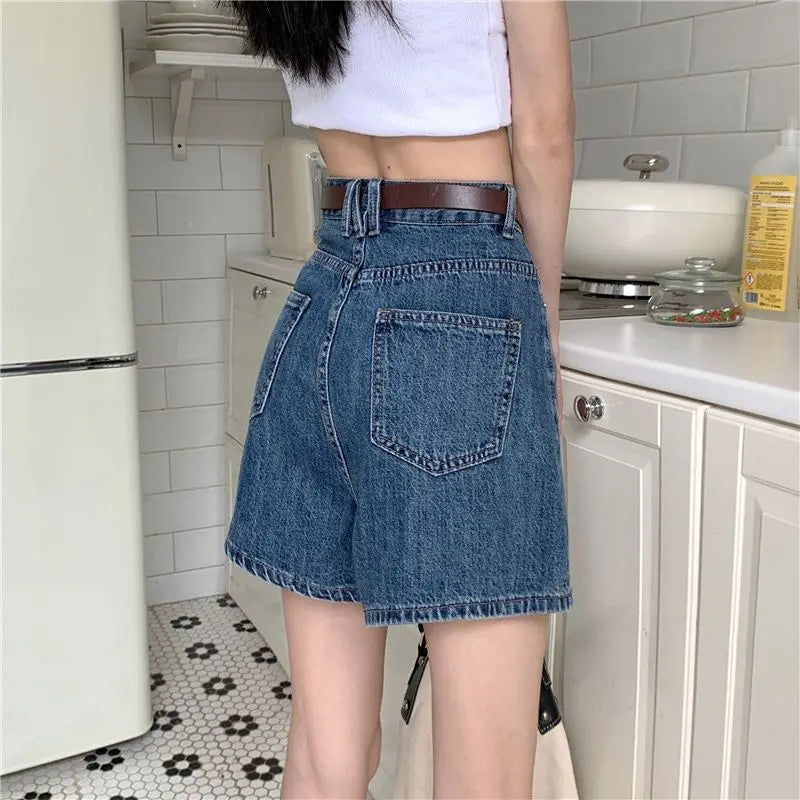 New Casual Blue Denim Shorts for Women Stylish Streetwear Loose Comfortable Short Jeans Classic Versatile Everyday Jean Shorts