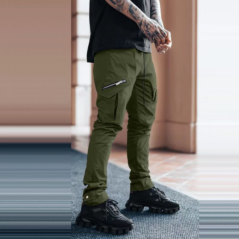 Olivgrüne Herren-Tactical-Cargohosen mit mehreren Taschen und einem Reißverschlussdetail am Oberschenkel, für den Freizeitgebrauch ausgelegt.
