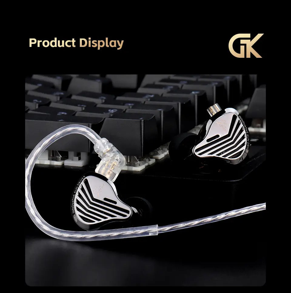 Gk Kunten hifi有線インイヤーヘッドホン（マイク付き）。銀色と黒色を組み合わせた、ハート型のインレイを施したイヤホンと、透明の編組ケーブルを備えています。