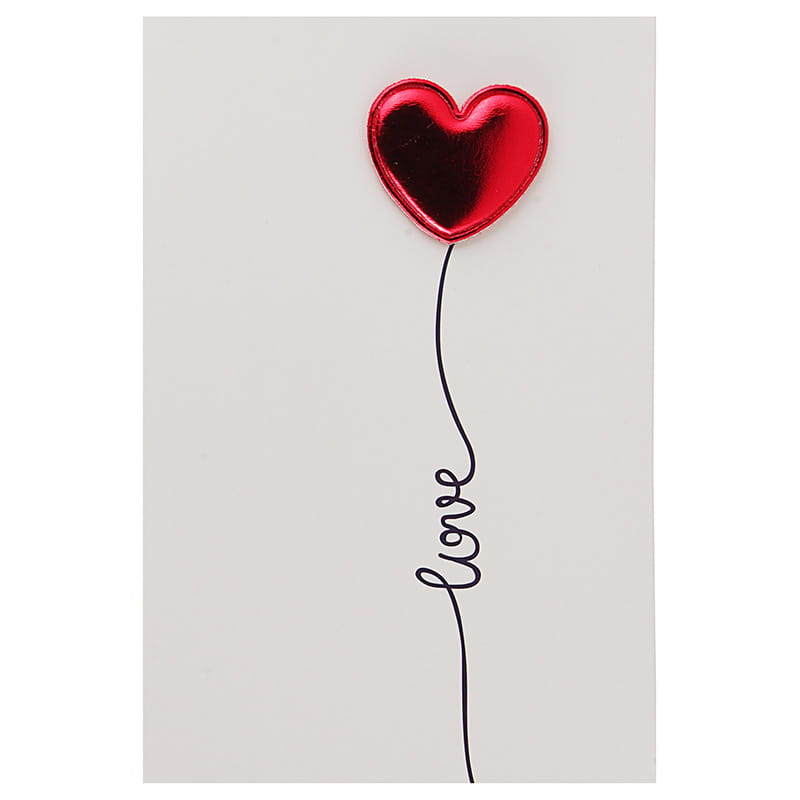 Carte de vœux de la Saint-Valentin avec cœur rouge présentant un ballon en forme de cœur rouge métallique brillant avec un motif de chaîne « love » en écriture cursive noire.