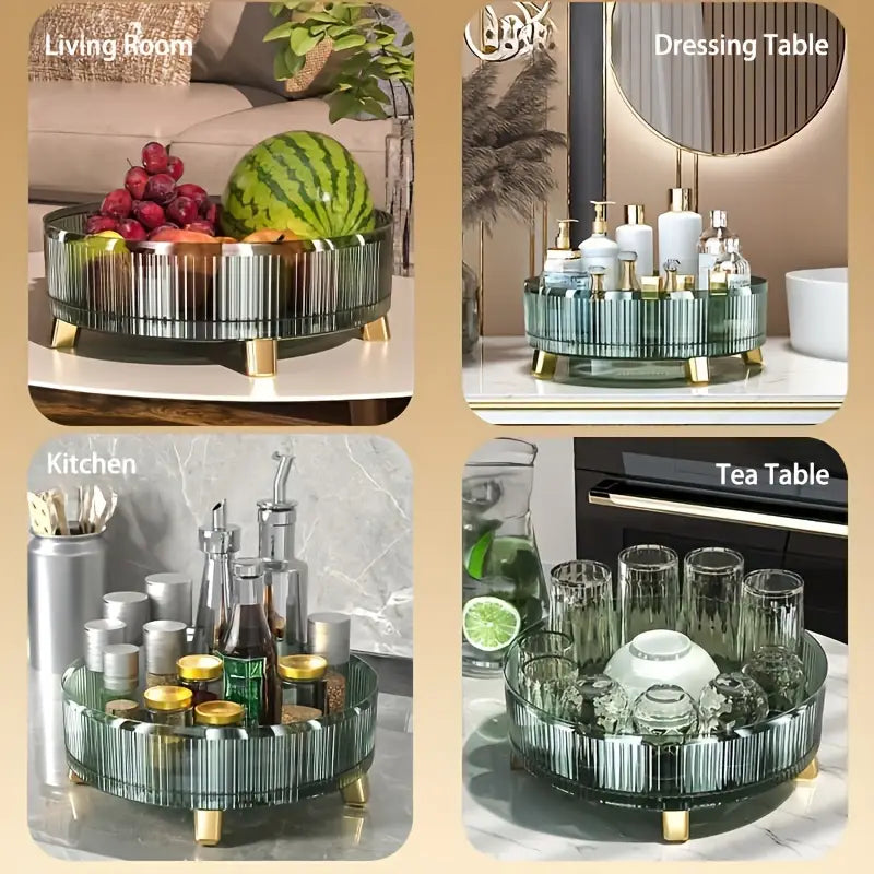 Eine elegante transparente grüne Glas-360-drehbare Make-up-Organizer-Schale mit vertikalen Rillen und goldfarbenen Füßen für runde Aufbewahrung.