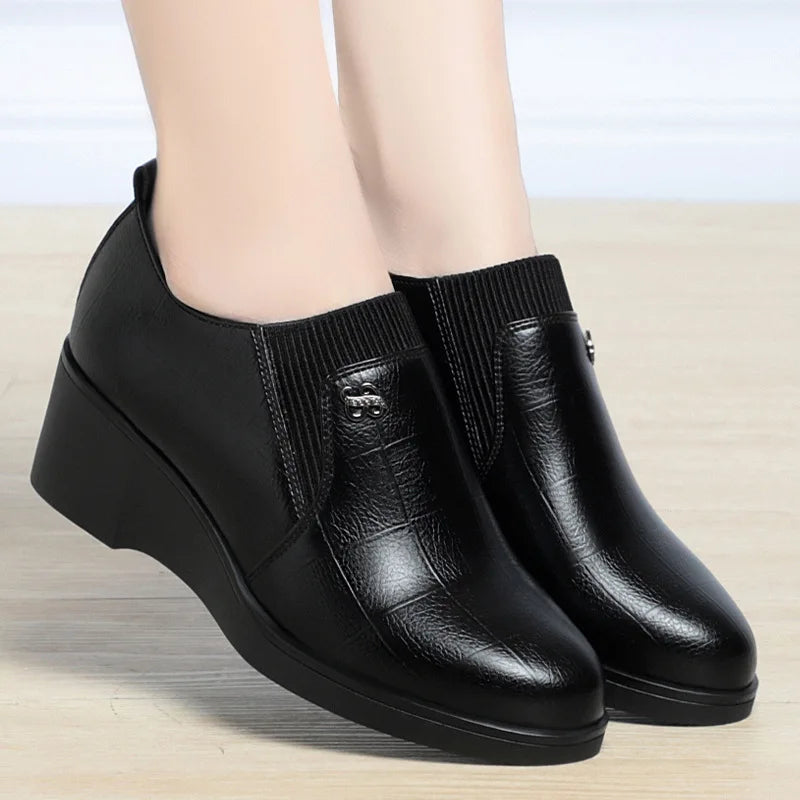 Trendy Wedge Heel Leather Shoes for Women New Soft Sole Design Versatile and Comfortable Solid Color Casual Women's Shoes