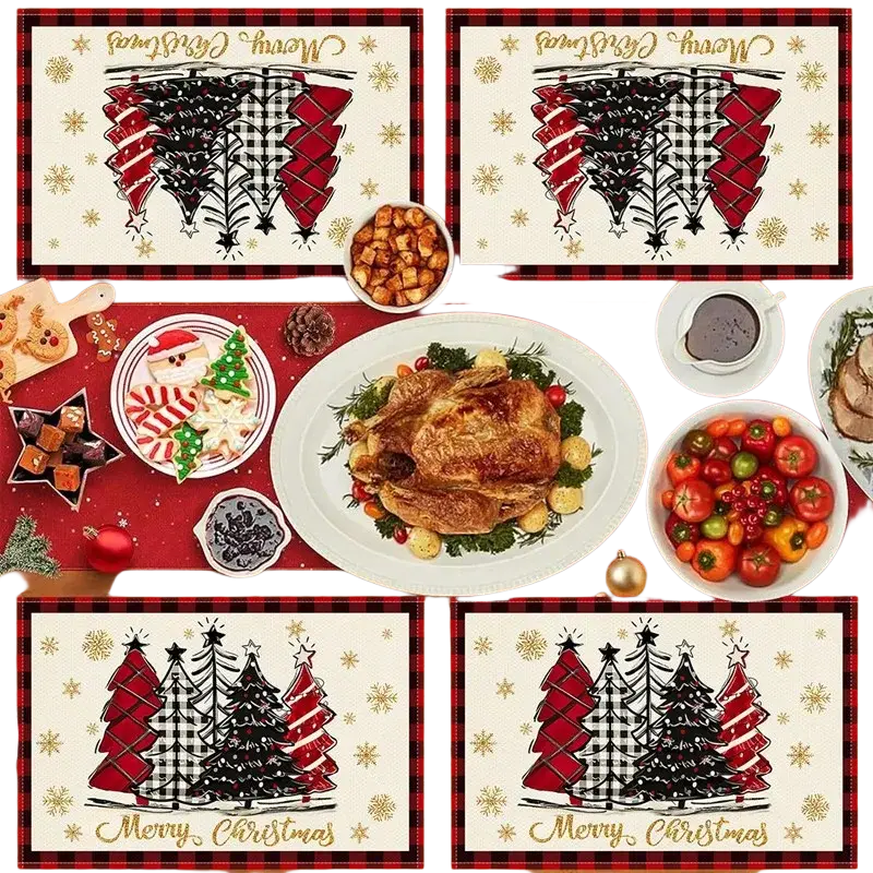 Dessous de table pour sapin de Noël à carreaux rouge et noir, présentant des motifs festifs de sapins disposés sur une table, vue de dessus