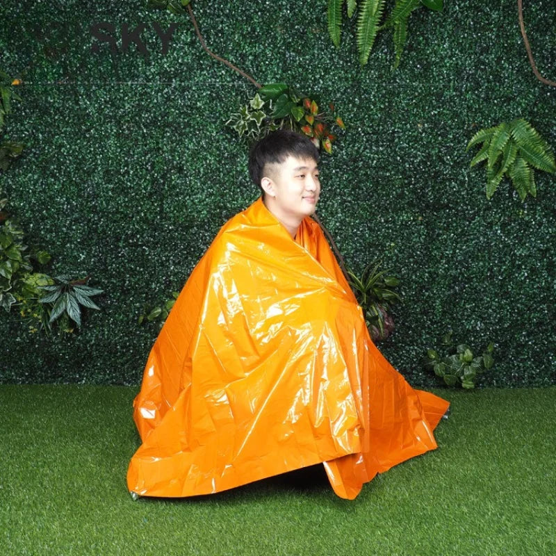 Outdoor PE Emergency Blanket Life-saving Blanket Disposable Radiation Protection Blanket Survival Blanket Earthquake Rescue
