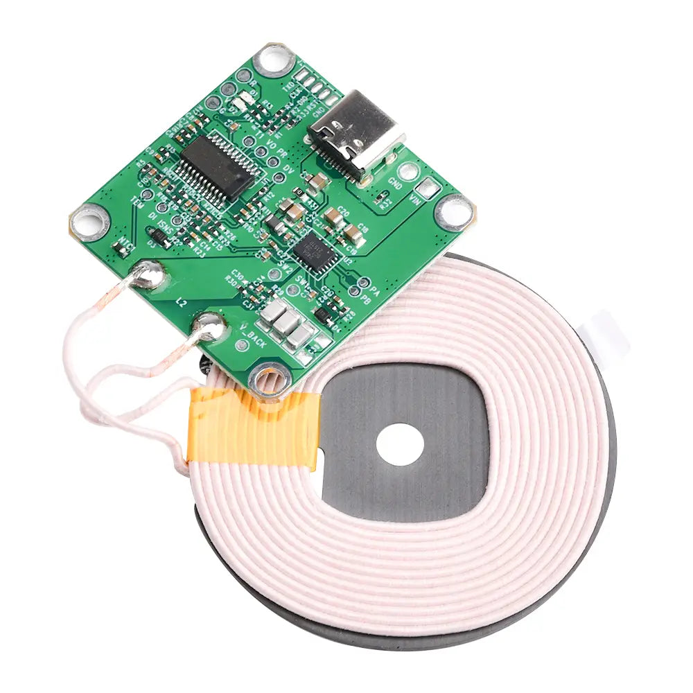 高速充電用途向けのワイヤレス充電ファスト送信モジュール タイプCで、緑色のPCB、USB-Cポート、白色のコイル状ワイヤ、ならびに高速充電のためのワイヤレス充電機能を備えています。