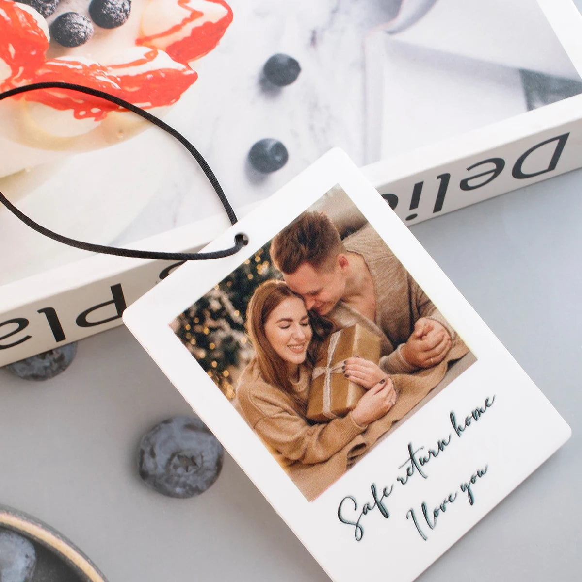 Personalized Acrylic Customized Pendant Keychain Couple Photos Custom Keychain Car/Mobile Phone/Bag Charms DIY Key Chain Gift