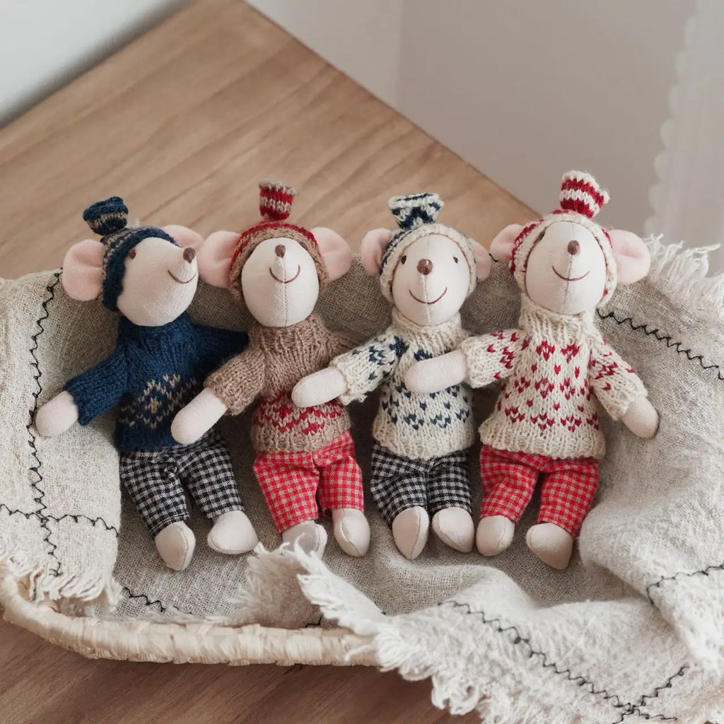 1PCS Plush Mouse Doll Toy Soft Stuffed Animal Friend for Kids Holiday Birthday Gift Room Decor Pretend Play