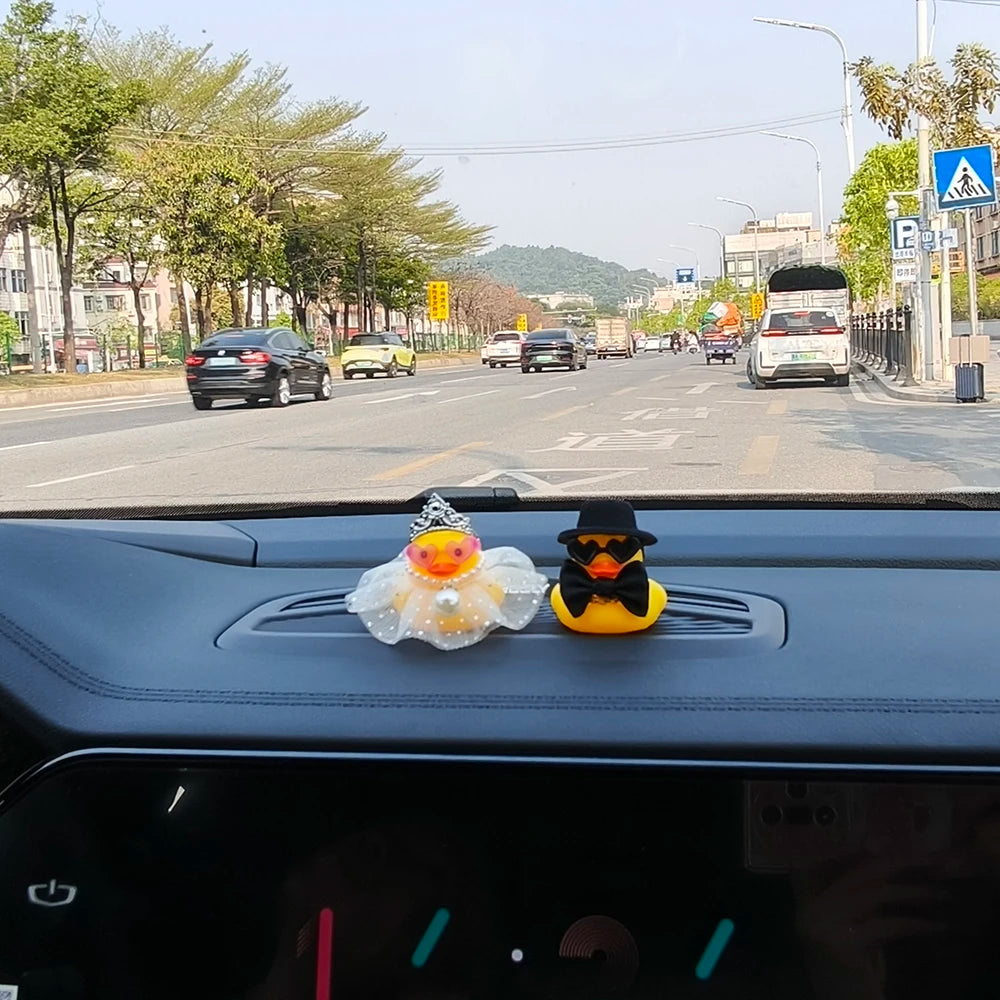 Wedding Little Yellow Duck Bride and Groom Car Dashboard Decoration Valentine's Day Couple Gift Ceremony Home Car Ornaments