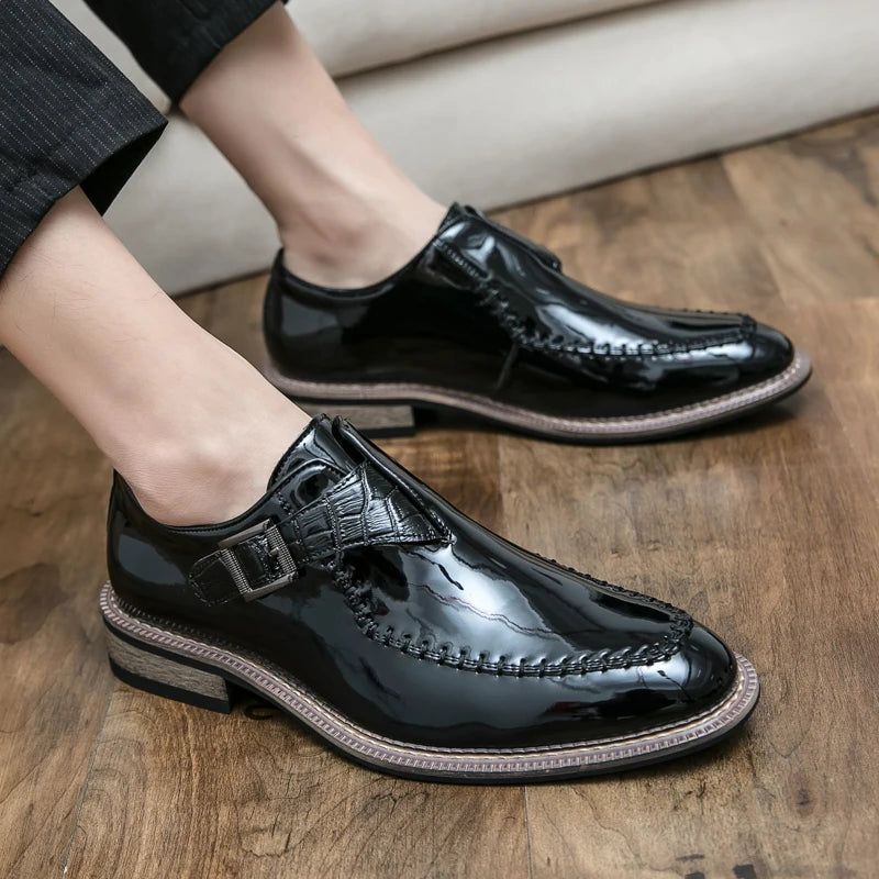 Red Men's Banquet Dress Shoes Luxurious Glossy PU Fashion Designer Leather Shoes Men's Commuting Wooden Heel Black Leather Shoes