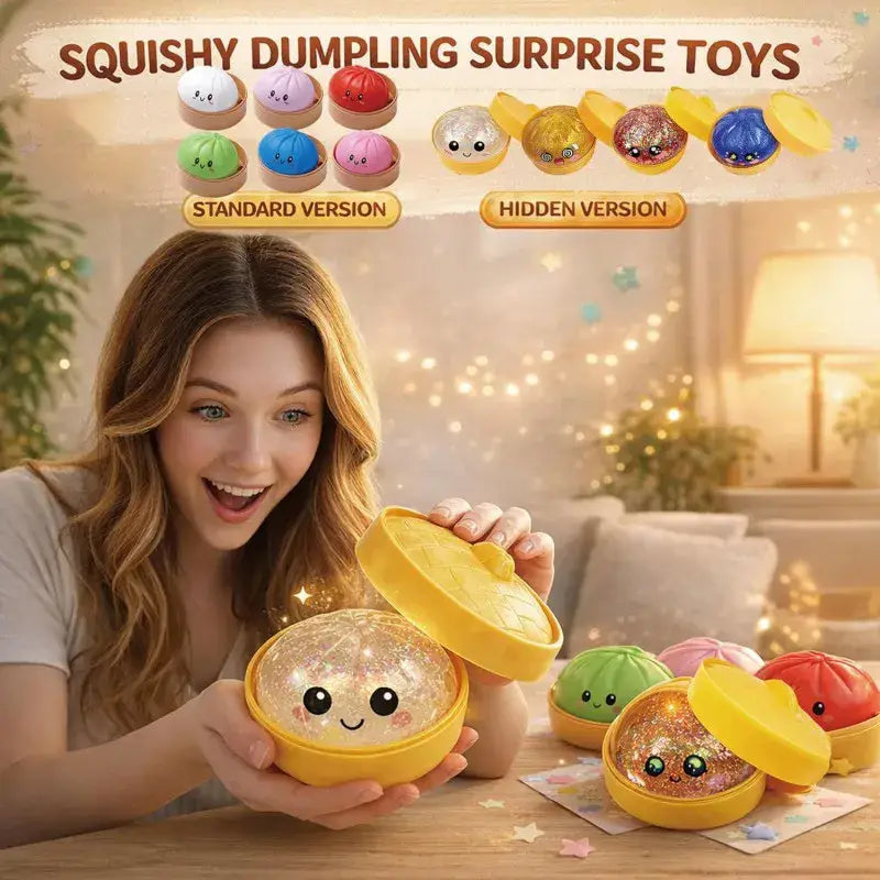 juguete de sorpresa tipo albóndiga blanda y amarilla, con interior brillante y diseño de carita adorable, dentro de un recipiente para vapor; es un juguete suave de panecillo al vapor exprimible.