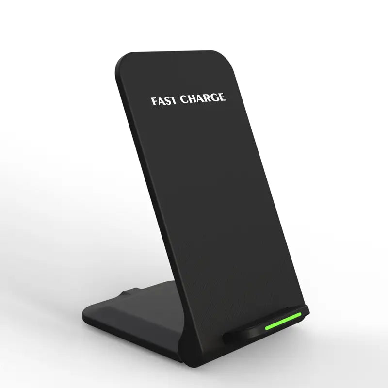Type C充電ポートを備えたブラックの30W高速ワイヤレス充電スタンドで、白色で印字された「ファストチャージ」および緑色のLEDインジケーターライトを搭載し、効率的なワイヤレス充電に対応しています。