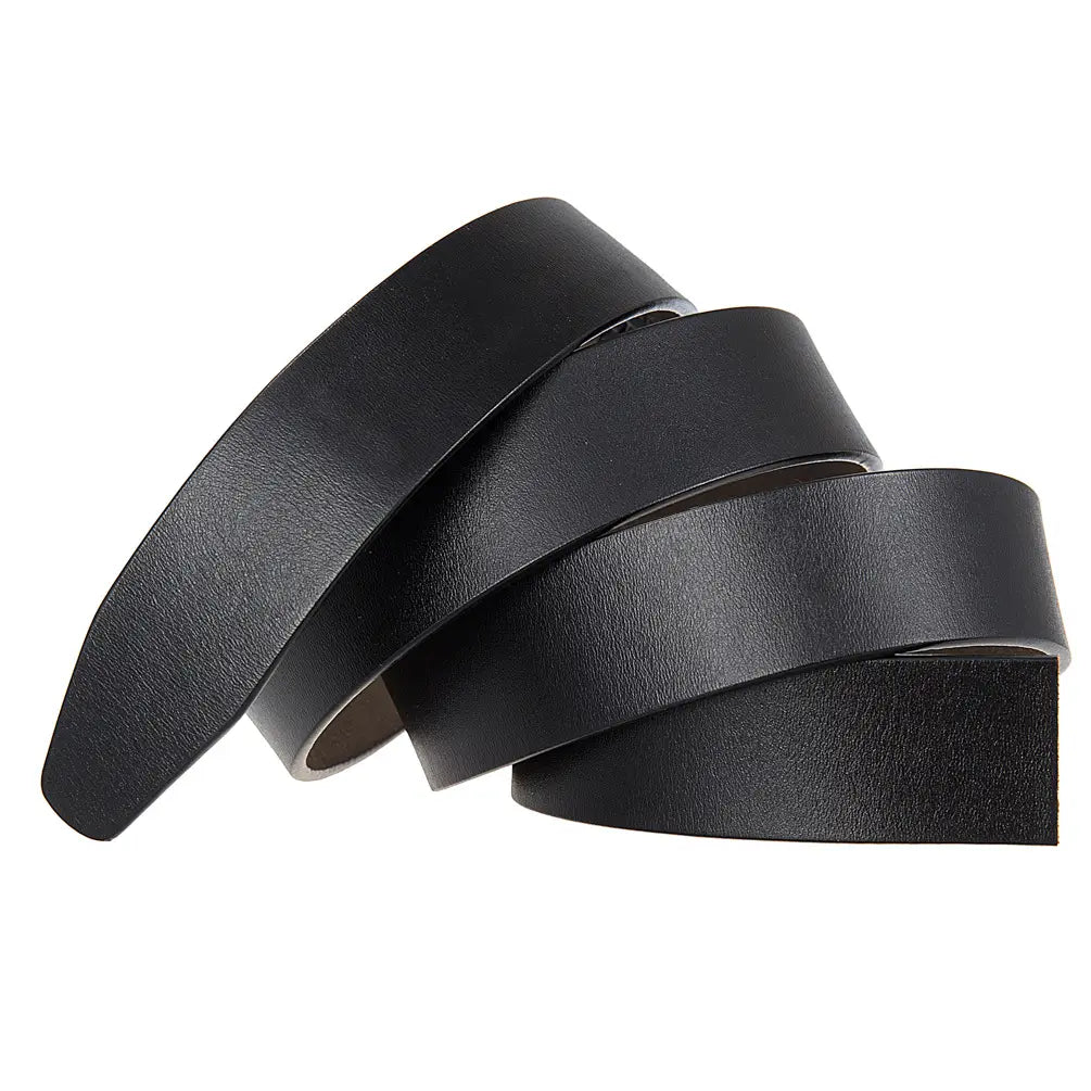 Sangle en cuir à cliquet sans trous 3,5 cm pour homme en noir, avec finition mate lisse et texture discrète.