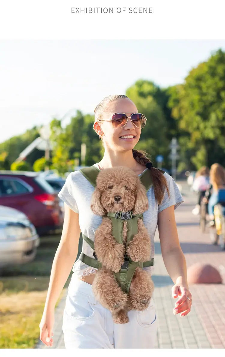 Sac à dos porte-animaux vert olive avec sangles réglables et conception de harnais sécurisée pour petits chiens et chats