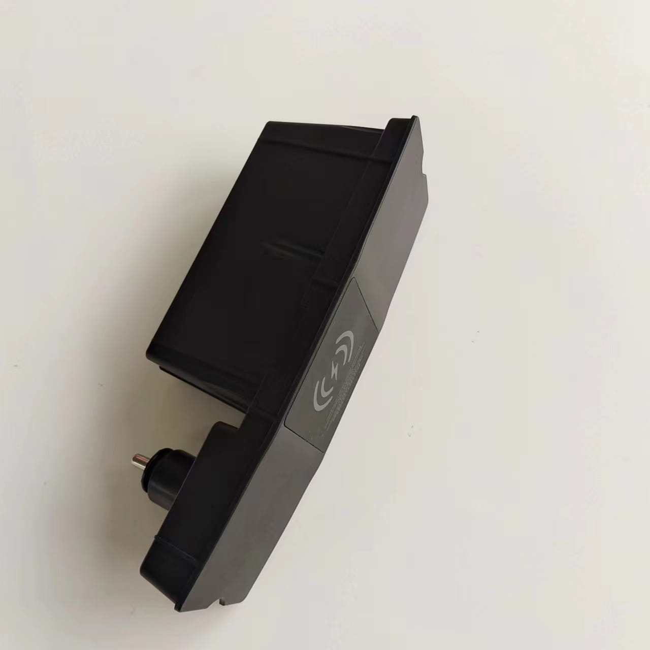Tapis de charge sans fil en plastique noir avec symbole NFC circulaire conçu pour les modèles audi a6 c7 rs6 s7 rs7