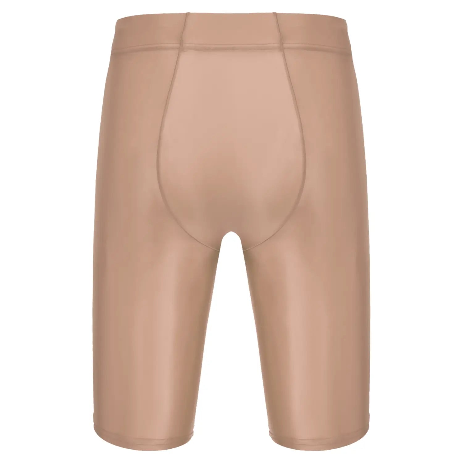 Shorts de compresión beige sin costuras, con un diseño liso y ajustado, combinados con una camiseta de compresión para hombre de manga larga y acabado brillante para mejorar el rendimiento atlético.