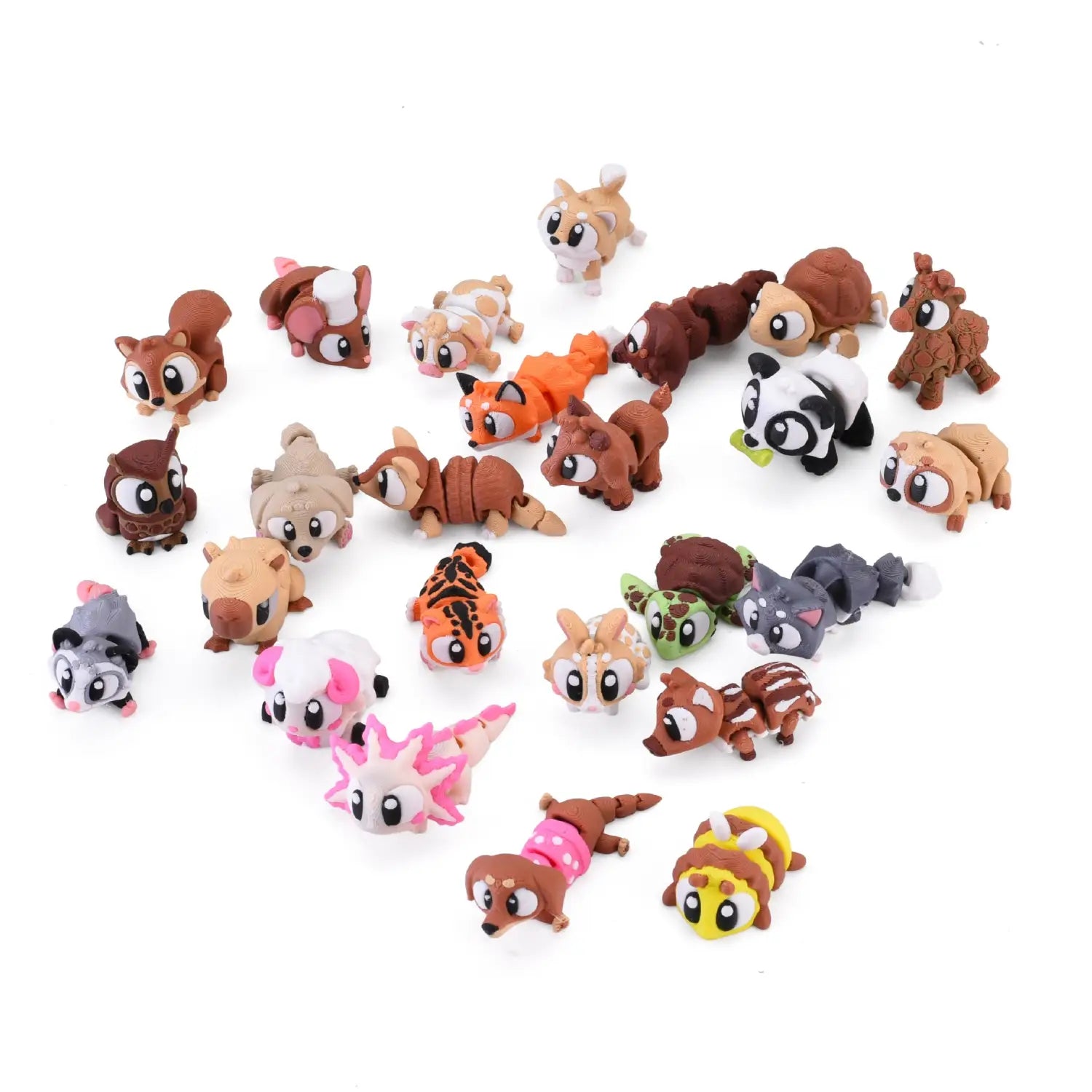 Une collection de jouets figurines d’animaux imprimées en 3D, au style cartoon coloré, avec de grands yeux et des textures douces, mettant en avant des produits finis.