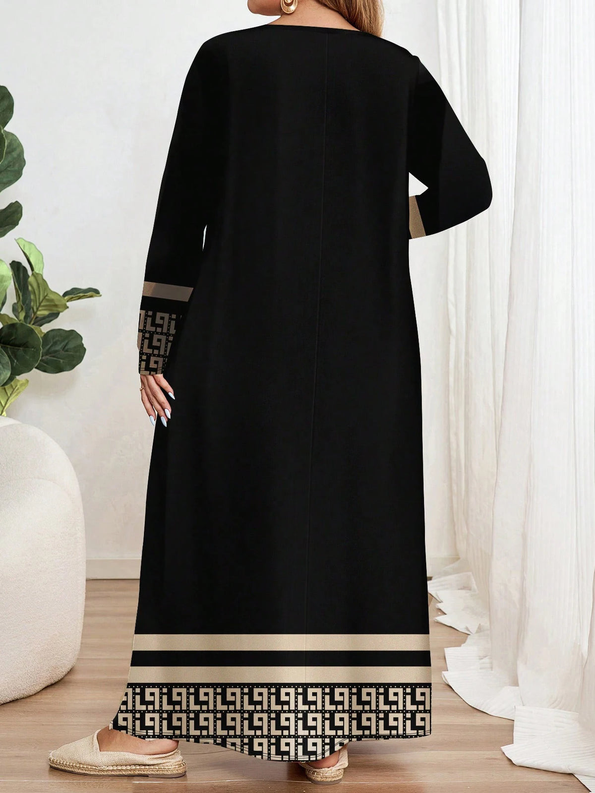 Plus-size women's fashion ethnic geometric print round neck long sleeve dress