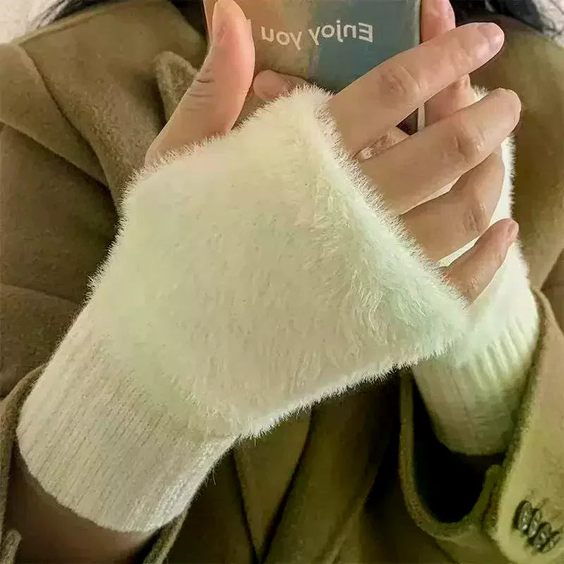 1Pair Warm And Cold-proof Half-finger Gloves For Women In Autumn And Winter, Versatile And Plush, Cute Office Half-finger Gloves