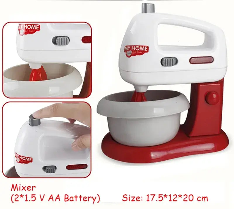 Roter und weißer Kunststoff-Kinder-Mixer mit der Markenbezeichnung „My Home“ aus dem Kinder-Spielküchen-Kleingeräte-Set für Rollenspiel-Lebensmittel.