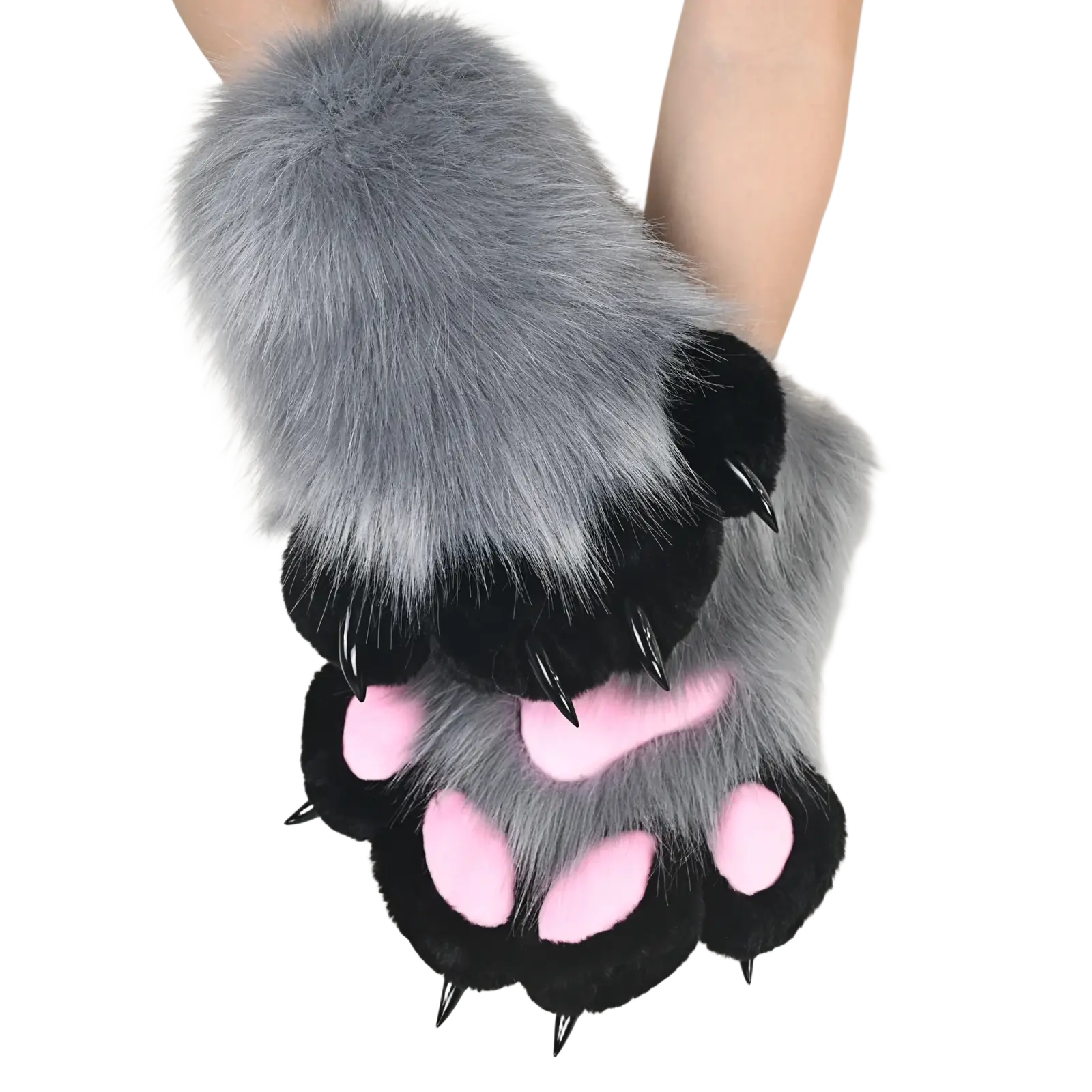 Guantes de piel sintética con forma de pata de animal color gris, con garras negras y suelas acolchadas rosas, mostrados desde el frente.