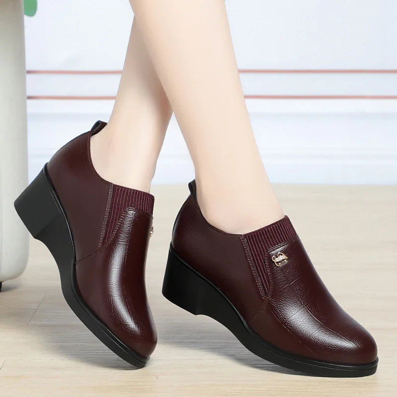 Trendy Wedge Heel Leather Shoes for Women New Soft Sole Design Versatile and Comfortable Solid Color Casual Women's Shoes