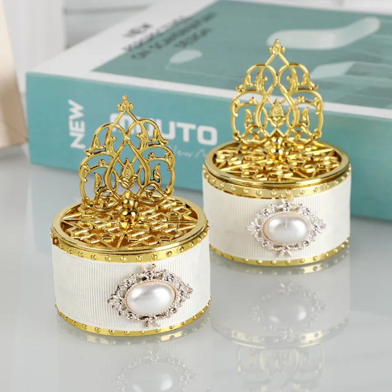 Elegant European Wedding Party Moon Baby Celebration Gold Wedding Candy Box Tower Bead Decorated Storage Box Packaging Sugar Box