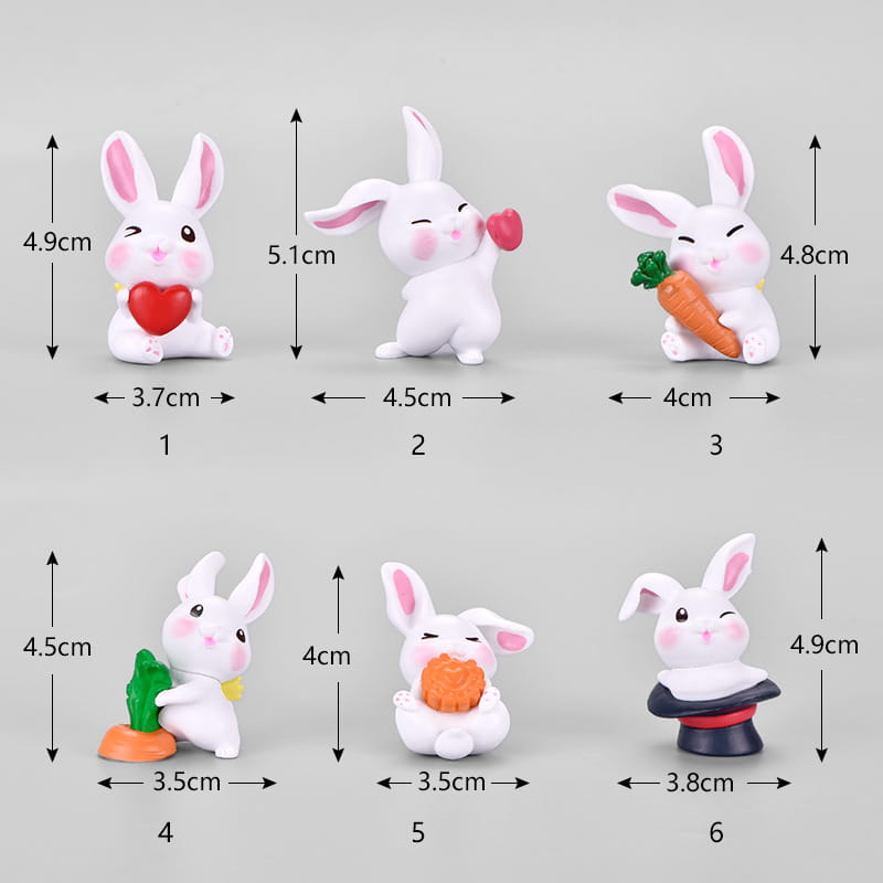 Petites figurines miniatures en résine de lapin en plastique blanc, avec des oreilles internes et des joues roses, tenant divers objets pour la décoration d’un jardin féerique.