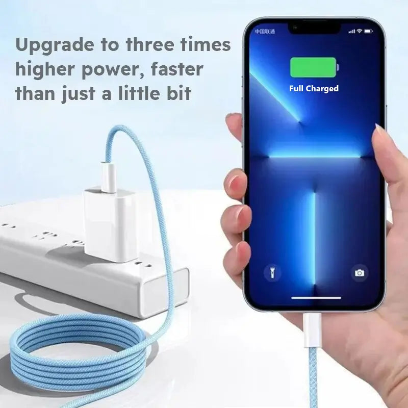iPhoneの35W高速充電に設計された、白色コネクタ付きライトブルー編み込みUSB-C充電ケーブル。