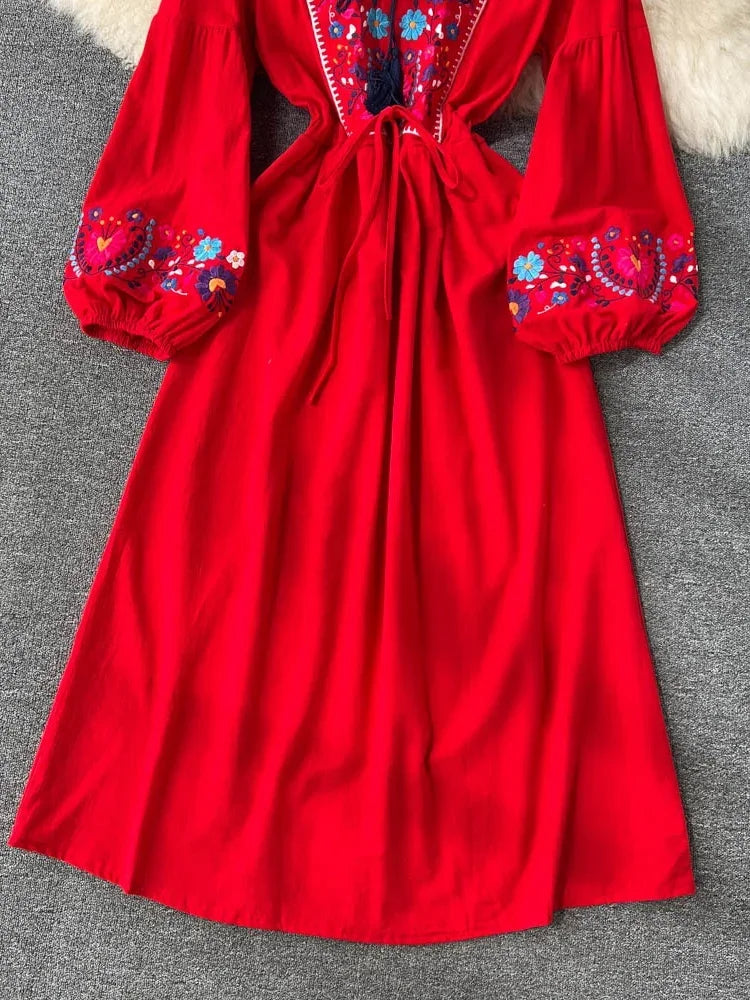 Ethnic Style Retro Embroidered Dress Women's Mid-length Waist Slim Lantern Sleeves Literary Gentle A-line Vestidos Women D1031