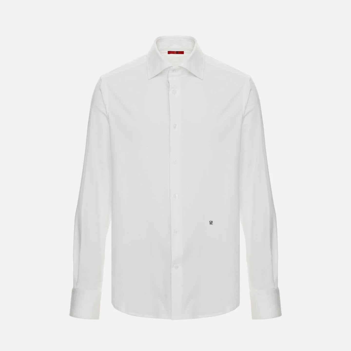 Knuspriges weißes, langärmeliges Herrenhemd mit klassischem Kragen und dezenter Markenkennzeichnung auf der Brust für Business-Casual.