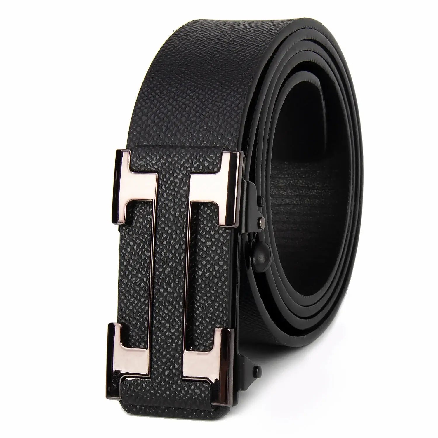 Ceinture d’affaires en cuir texturé noir pour homme, avec une boucle en forme de H au fini argenté et élégant.