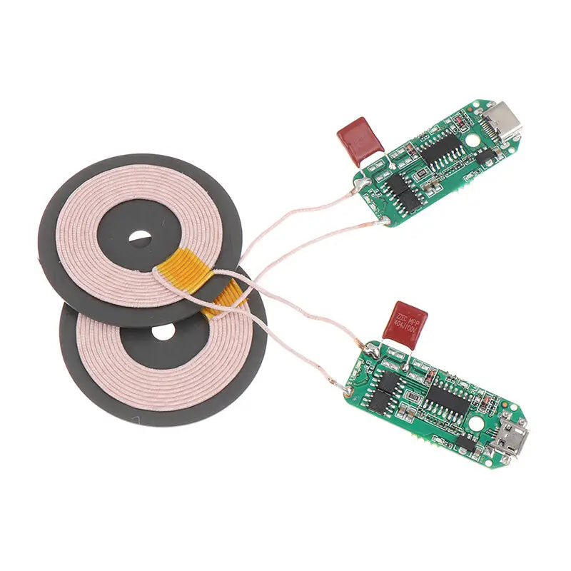 placa de circuito del módulo transmisor DIY de cargador inalámbrico con una bobina de carga inalámbrica y una placa de circuito verde, diseñada para aplicaciones de carga inalámbrica de teléfonos o dispositivos.