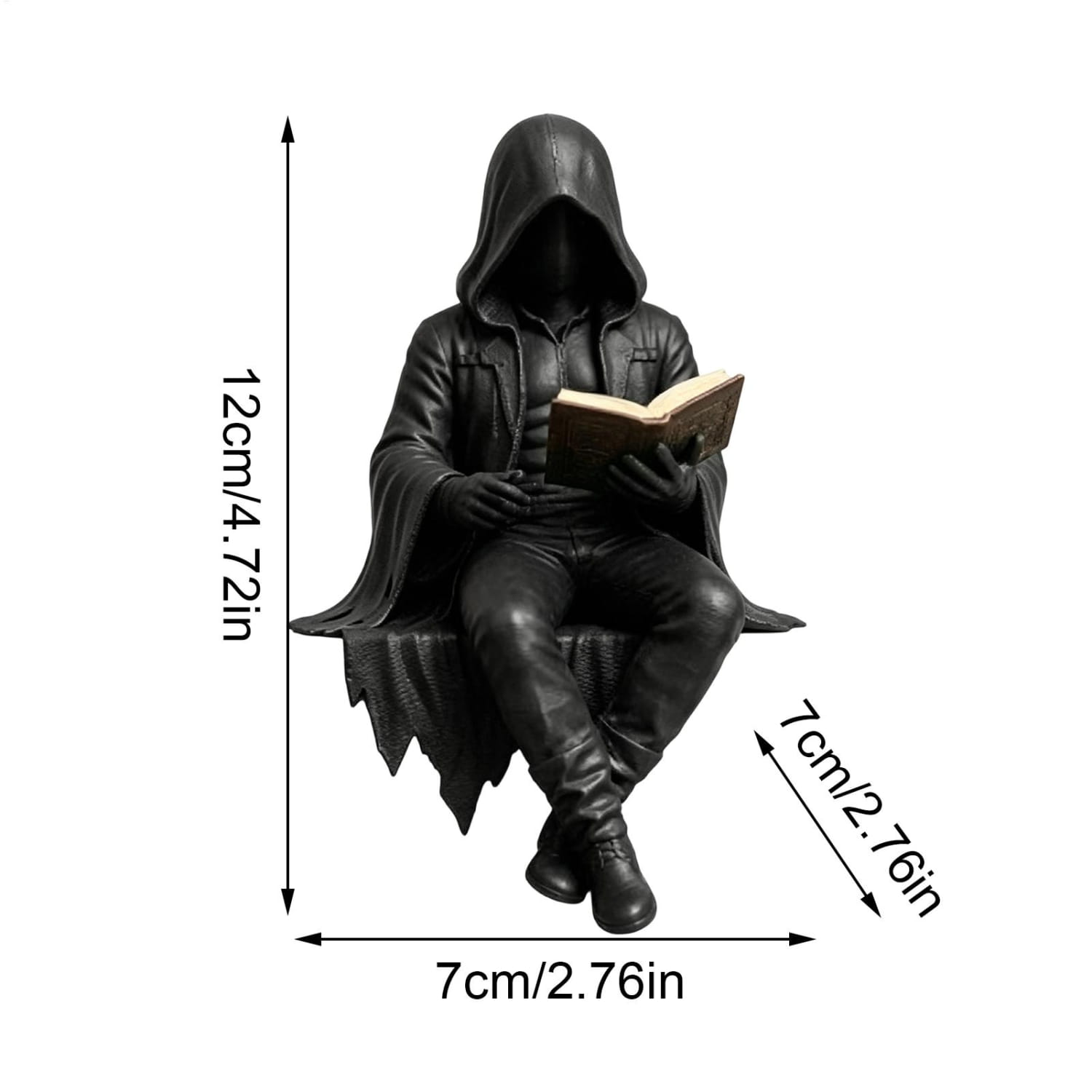 Schwarze kapuzengetragene Gothic-Leserfigur, sitzend mit einem Buch, dessen Details in mattem Harz modelliert sind, als unheimliche Bücherregal-Statue.