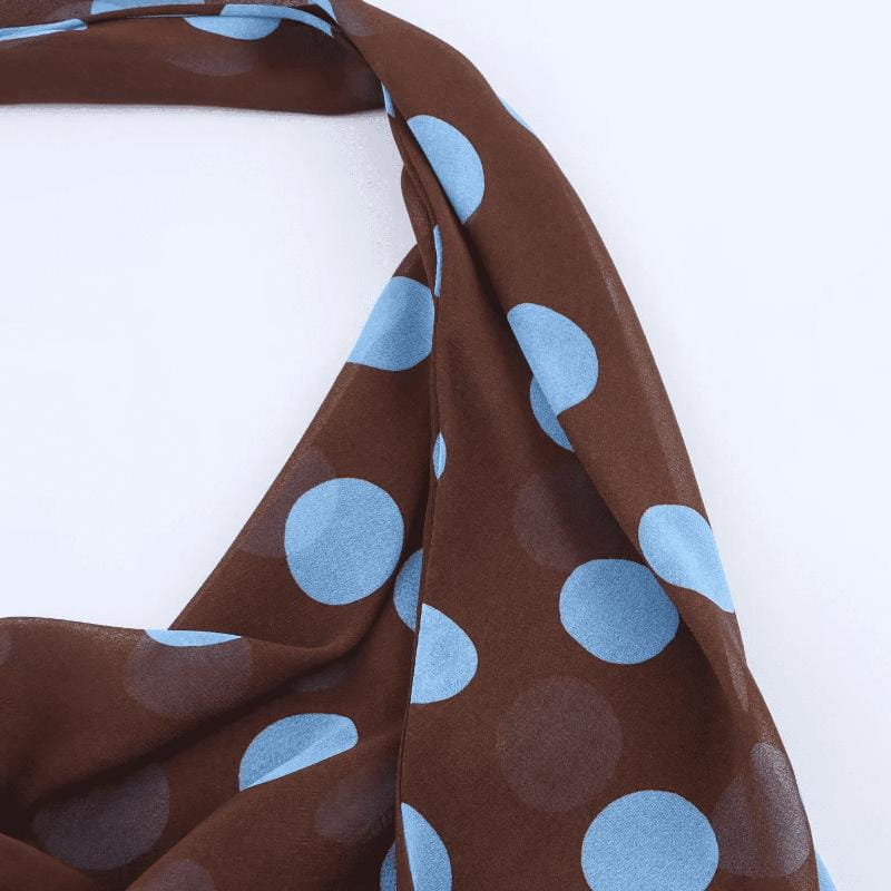 Brauner Seidenschal mit hellblauen Punkten, kombiniert mit einem Damen-Set aus Polka-Dot-Midi-Rock mit Wickelkragen aus Chiffon in ausgewählter Größe