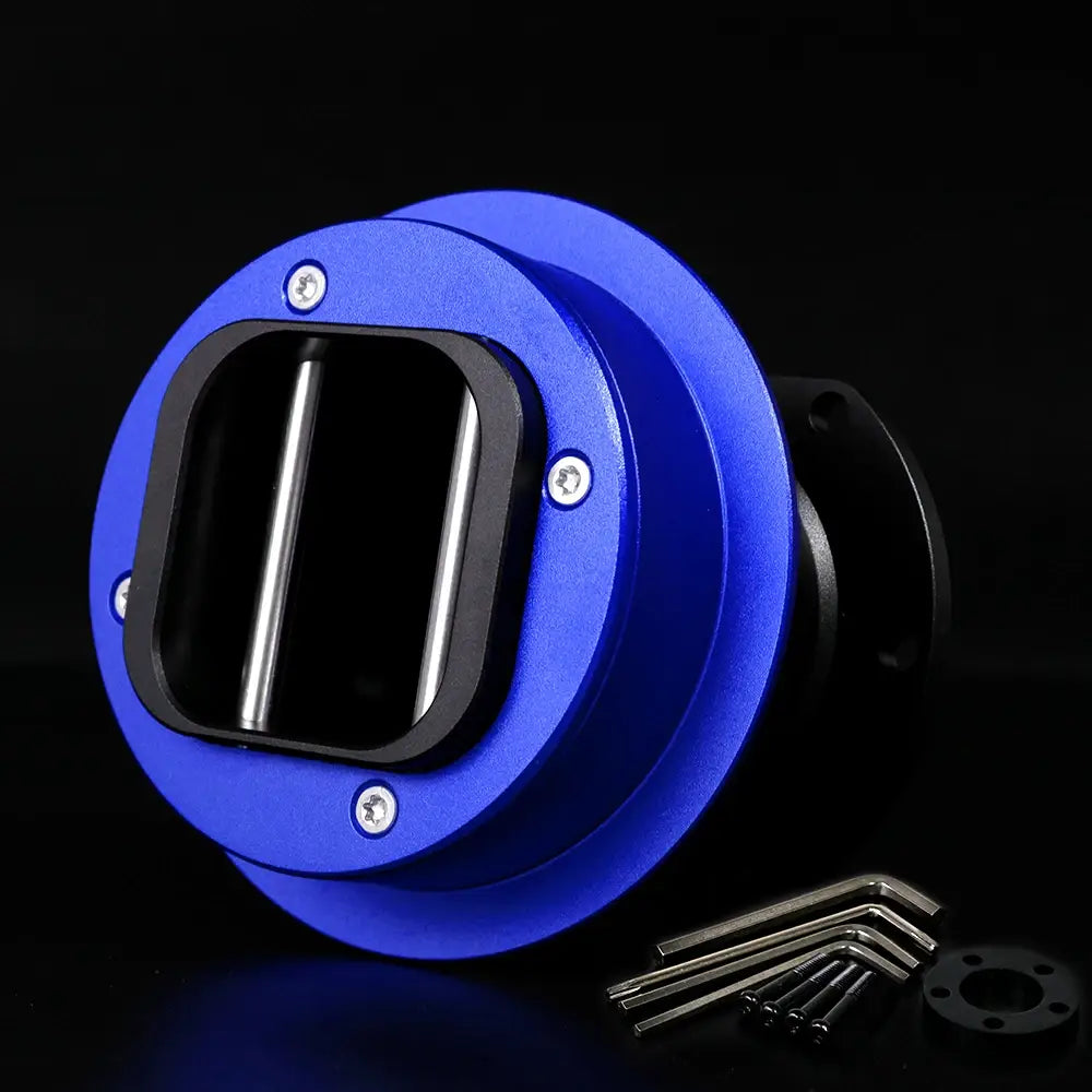 Adaptateur de moyeu à dégagement rapide Fanatec Qr2, avec cache de moyeu de volant en aluminium anodisé bleu, comprenant un châssis intérieur noir et des vis argentées.