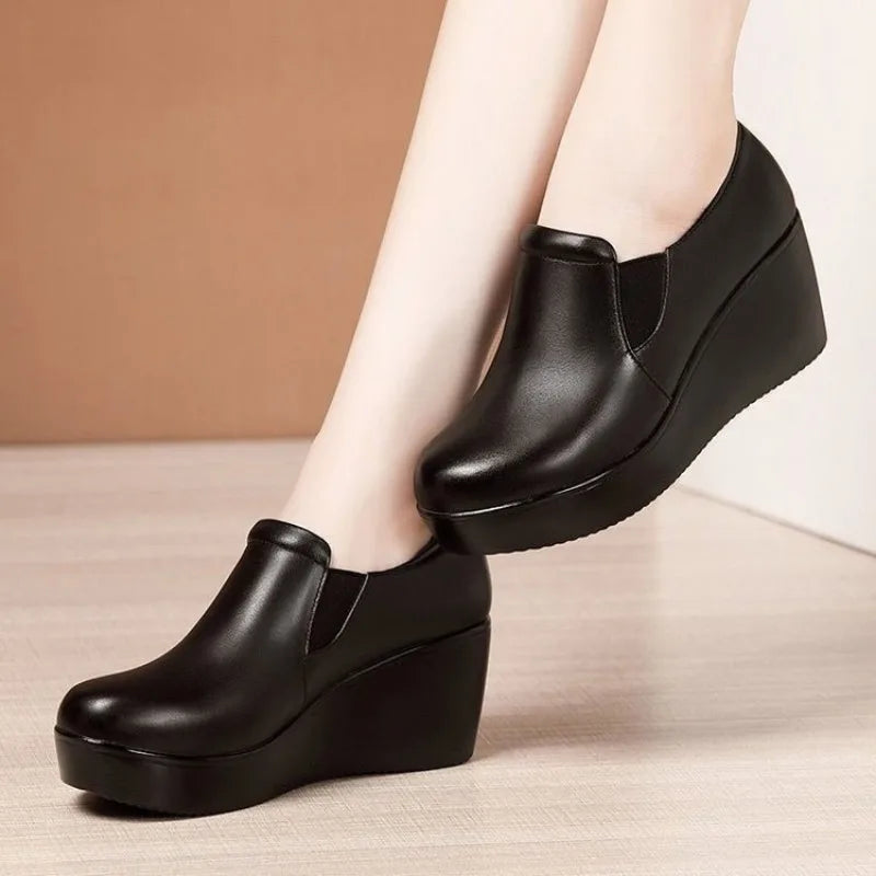 Women's Wedge Heel Leather Shoes Autumn Simple and Casual Work Shoes Black Round Toe Mid Heel Non-slip Sole Platform Mom Shoes