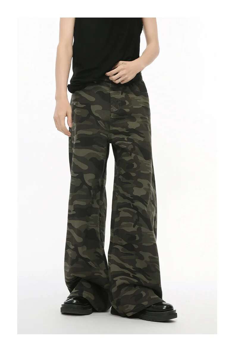 Iefb camouflage wide leg denim jeans in dark green and black camouflage pattern with a wide-leg design.