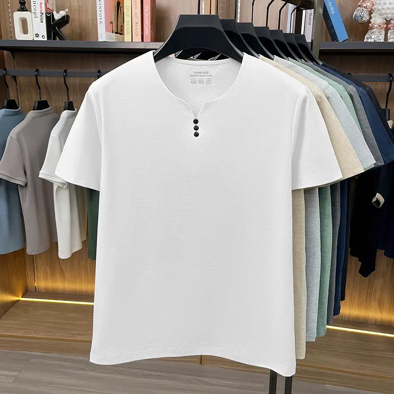 Camisa henley de manga corta blanca con escote en V y tres botones negros, camiseta informal tipo henley con textura para hombre