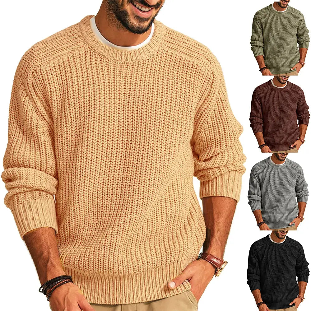 Herren-Chunky-Strickpullover lässig mit Crewneck-Pullover, in beigem Rippstrick mit strukturierter, grober Strickstruktur und umgeschlagenen Bündchen.
