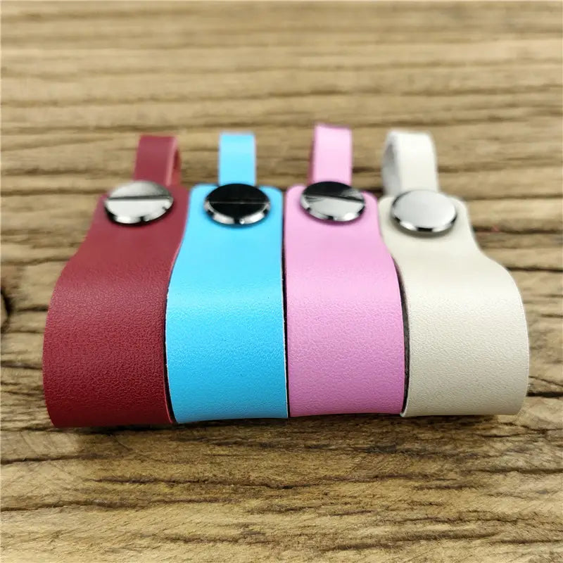 Luxury Car Keychain Genuine Leather Key Chain Buckle Key Ring Car Keychain Car Luxury Accessories Gift For Man