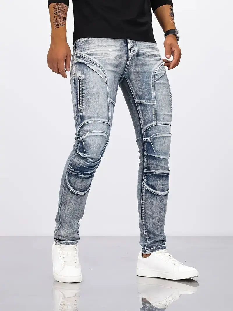 Jean biker en denim délavé, coupe slim fit, avec un design déchiré, doté d'empiècements renforcés et de coutures.